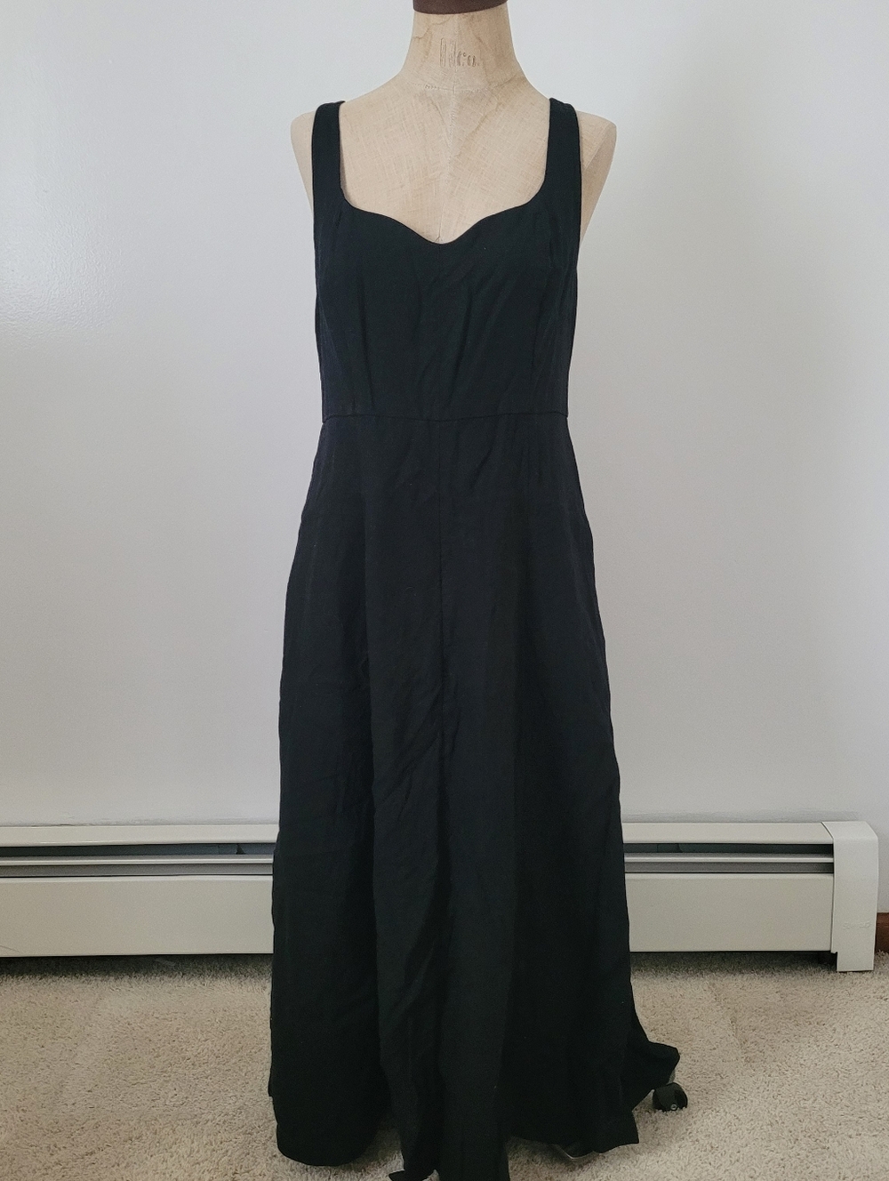 Old Navy Sleeveless Notch Neck Linen Blend Midi Dress In Blackjack Pockets